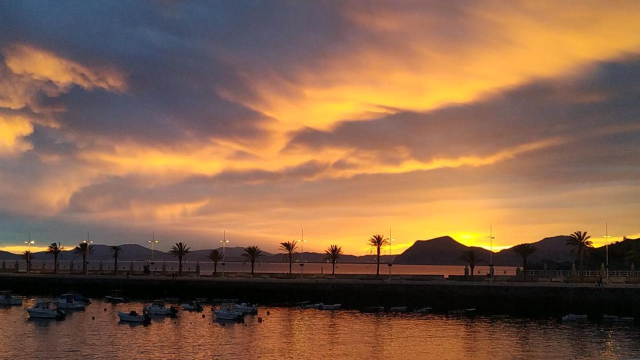Appartement Apartamento Con Piscinas à Castro Urdiales Extérieur photo